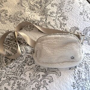 Lululemon Sherpa Everywhere Belt Bag 1L